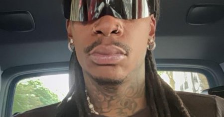 Wiz Khalifa, ridicat de politie la Festivalul Beach, Please! dupa ce a consumat mari<span style='background:#EDF514'>JUAN</span>a pe scena VIDEO