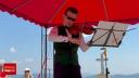Muzica in varf de munte. Violonistul Alexandru <span style='background:#EDF514'>TOMESCU</span> a facut spectacol la peste 2.000 de metri altitudine
