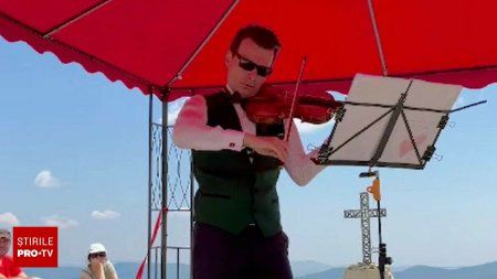 Muzica in varf de munte. Violonistul Alexandru Tomescu a facut spectacol la peste 2.000 de metri altitudine