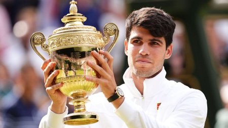 <span style='background:#EDF514'>CARLO</span>s Alcaraz face istorie la Wimbledon si il invinge din nou pe Djokovic in finala
