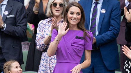 A doua aparitie in public a printesei Kate, dupa diagnosticul de cancer. A fost primita cu aplauze la Wimbledon