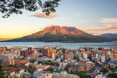 Vulcanul Sakurajima din Japonia - localizare, istoria eruptiilor, curiozitati