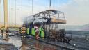 Un autocar cu 35 de pasageri ucraineni a luat foc pe podul de la Braila