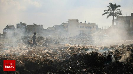 Israelul, un nou atac devastator in Gaza. O tabara, transformata intr-o pustietate carbonizata si plina de cad<span style='background:#EDF514'>AVRE</span> sfasiate