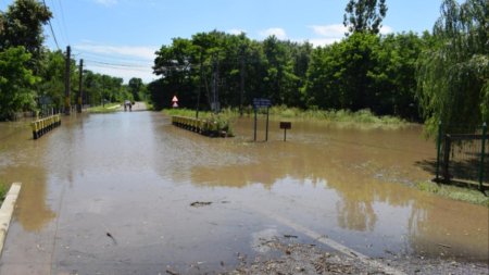 Pericol de inundatii in sase judete. A fost emis cod galben