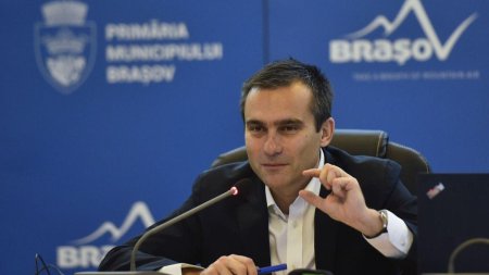 Brasovul deseneaza 270.000 de metri patrati de dungi pe asfalt