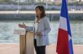 Primarul Parisului, Anne Hidalgo, va inota azi in Sena