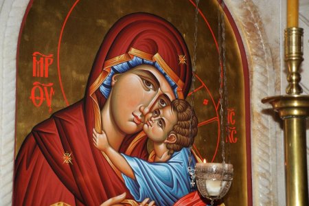 Cand incepe Postul Sfintei Marii – Postul A<span style='background:#EDF514'>DORMI</span>rii Maicii Domnului