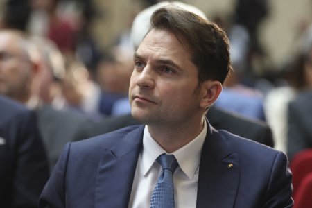 Sebastian Burduja, dupa sedinta cu producatorii din energie:  Fac un apel pentru investitii in zona de stocare