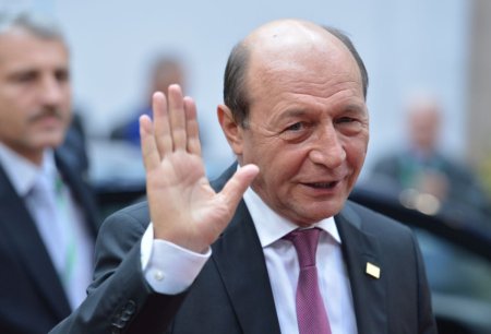 Traian Basescu nu crede ca Joe Biden poate face fata unui nou mandat: Trebuie sa pleci in stanga, dar tu o iei in dreapta, alearga astia dupa tine