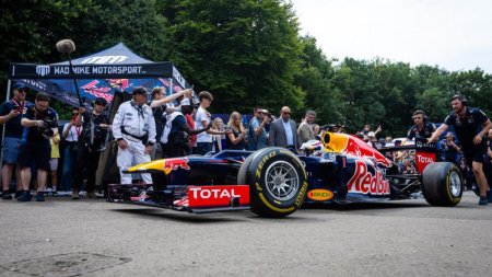 Formula 1: Red Bull <span style='background:#EDF514'>RACING</span> a sarbatorit 20 de ani. Catalin Ghigea: S-a lansat oficial si primul hypercar Red Bull, RB17