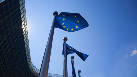 Comisia Europeana, cu ochii pe <span style='background:#EDF514'>SELECTIA</span> sefilor din companiile de stat. Guvernanta corporativa, driblata cu energie de liberali