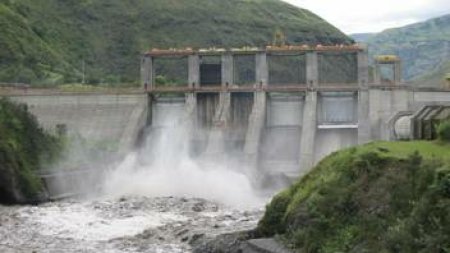 Activistii de mediu, lupta fatisa cu Hidroelectrica. Cer Guvernului sa opreasca constructia <span style='background:#EDF514'>HIDROCENTRALE</span>i Rastolita