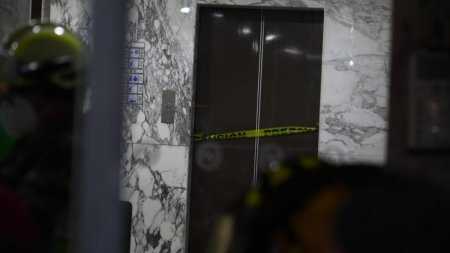 Un barbat a ramas 42 de ore blocat in liftul unui spital unde venise sa se trateze. A stat in bezna, fara apa si mancare