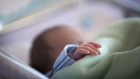 Fundatia Vodafone investeste inca 1.750.000 de lei in dotarea unitatilor de neonatologie din Romania