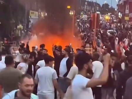 MAE, dupa violentele dintre politie si romani, in Leeds: li s-a recomandat sa isi pastreze calmul