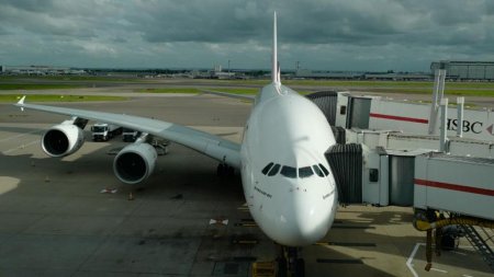 Nebunie pe aeroporturile lumii: avioane blocate la sol! Sunt afectate banci, magazine si <span style='background:#EDF514'>TELEVIZIUNI</span>