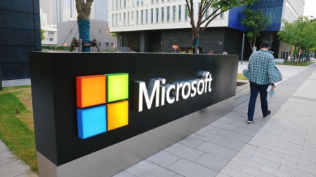 Actiunile CrowdStrike si Microsoft, in cadere libera dupa avaria informatica globala de vineri dimineata