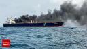 Doua nave petroliere s-au ciocnit si au luat foc in apropiere de Singapore. Bilantul victimelor | VIDEO