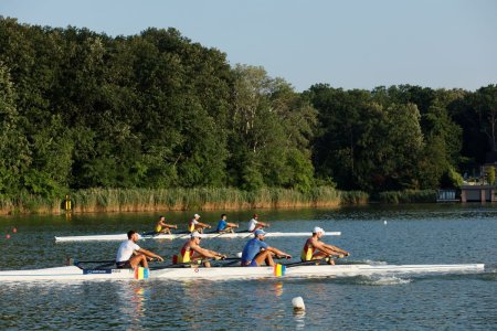 O dimineata pe lacul Snagov » Imagini spectaculoase de la antrenamentul lotului olimpic de <span style='background:#EDF514'>CANO</span>taj