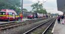 O locomotiva s-a ciocnit cu un tren in Gara <span style='background:#EDF514'>BASARAB</span>: 15 calatori raniti. A fost activat Planul Rosu de Interventie