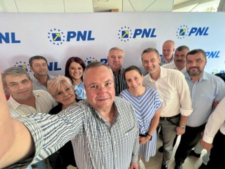 Nicolae Ciuca a ajuns la filiala PNL din Olt: Viitorul unei tari se construieste dintre oameni, pentru oameni