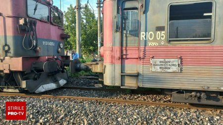 Cum s-a produs accidentul d<span style='background:#EDF514'>IN GARA</span> Basarab. Locomotiva s-a izbit de tren pentru ca ar fi ramas fara frane