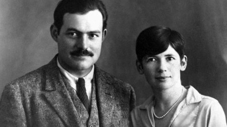 Hemingway, unul dintre cei mai influenti scriitori ai secolului XX, care a revolutionat literatura <span style='background:#EDF514'>UNIVERSAL</span>a