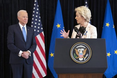 Joe Biden o felicita pe <span style='background:#EDF514'>URSULA</span> von der Leyen pentru realegerea ca presedinte al Comisiei Europene