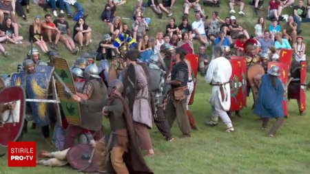 Lupte intre gladiatori la Festivalul Celtic Transilvania: Chiar nu ma asteptam sa fie asa de <span style='background:#EDF514'>FRUMOS</span>