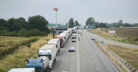 Timpi mari de asteptare la vamile cu Bulgaria: traficul este aglomerat catre <span style='background:#EDF514'>VAMA</span> Calafat FOTO
