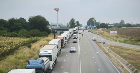 Timpi mari de asteptare la <span style='background:#EDF514'>VAMI</span>le cu Bulgaria: traficul este aglomerat catre vama Calafat FOTO