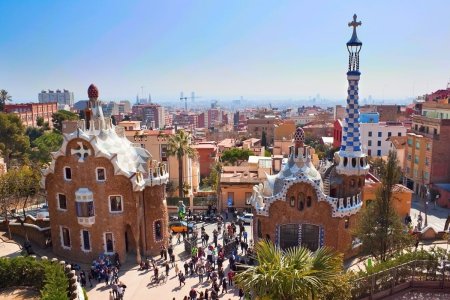 Barcelona vrea sa creasca taxa turistica pentru pasagerii navelor de croaziera care stau in oras mai putin de 12 ore