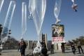 Un nou tip de „razboi”: Coreea de Nord trimite baloane cu <span style='background:#EDF514'>GUNOI</span>, Coreea de Sud raspunde cu transmisiuni de propaganda