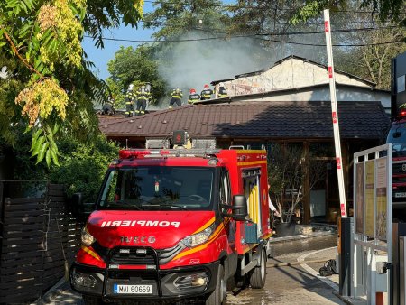 Restaurant din nordul Capitalei in flacari: Pompierii intervin!