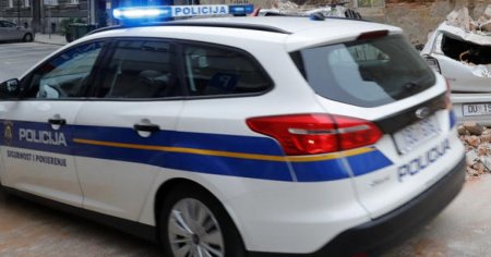 Un barbat a deschis focul intr-un camin de <span style='background:#EDF514'>BATRAN</span>i din Croatia si a ucis cinci persoane