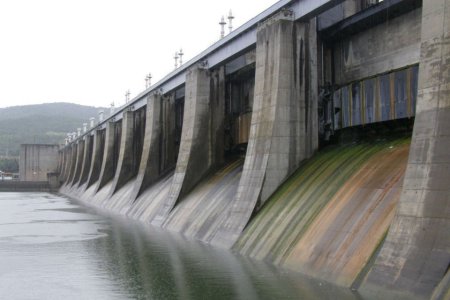 <span style='background:#EDF514'>CRIZA</span> apelor in Romania: coeficientul de umplere a lacurilor de acumulare in scadere si restrictii in aproape 450 de localitati