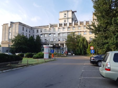 Medicul de la Spitalul Clinic Fundeni care a amenintat cu pistolul un sofer in trafic a fost pus sub acuzare