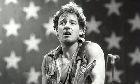 Bruce Springsteen: de la <span style='background:#EDF514'>VOCE</span>a clasei muncitoare la miliardar oficial