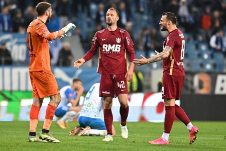 Lovitura pentru Dan Petrescu! CFR Cluj isi pierde titularul incontestabil?! » Anuntul lui <span style='background:#EDF514'>NELU</span> Varga: Este adevarat