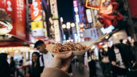 Orasul din Japonia unde turistii sunt incurajati sa manance pana dau faliment