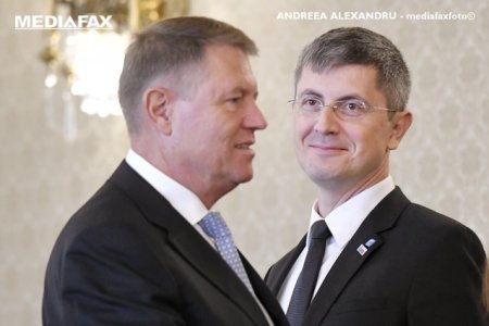 Dan Barna: Delegatia romana din <span style='background:#EDF514'>RENE</span>w nu l-ar vota pe Klaus Iohannis pentru postul de comisar