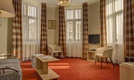 Hotel Capitol, locul care pastreaza farmecul <span style='background:#EDF514'>MICU</span>lui Paris