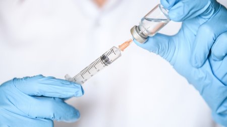 Vaccinurile necesare pentru vacanta. Pentru ce sa te imunizezi, in functie de zona in care calatoresti