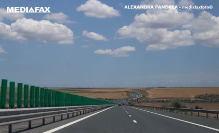 <span style='background:#EDF514'>LUCRARI</span> pe Autostrada Soarelui: sunt restrictii de trafic