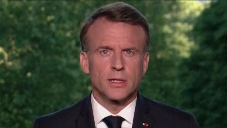 Em<span style='background:#EDF514'>MANU</span>el Macron: Ar fi o veste formidabila daca Céline Dion ar participa la ceremonia de deschidere a Jocurilor Olimpice