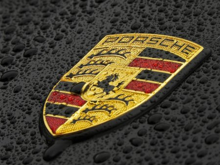 ,,Beizadelele mai au de asteptat. Porsche nu va produce prea curand bolidul electric