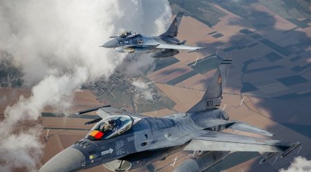 Avioane de <span style='background:#EDF514'>LUPTA</span> F-16 ridicate in aer de MApN, imediat dupa atacurile Rusiei cu drone de la granita Romaniei