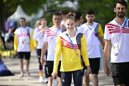 Delegatia de la Jocurile Olimpice, lovita de COVID-19 » Virusul se poate raspandi in intreg <span style='background:#EDF514'>SATU</span>l Olimpic