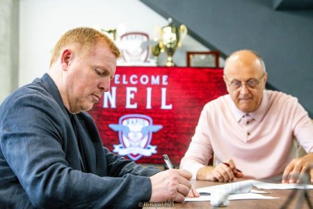 Dan Sucu i-a facut pe plac lui Neil Lennon! <span style='background:#EDF514'>RAPID</span> a facut un nou transfer: Bine ai venit!